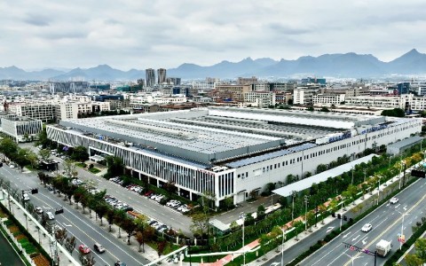 Quỹ máy móc công nghiệp chiến lược đầu tư vào Hang Cơ